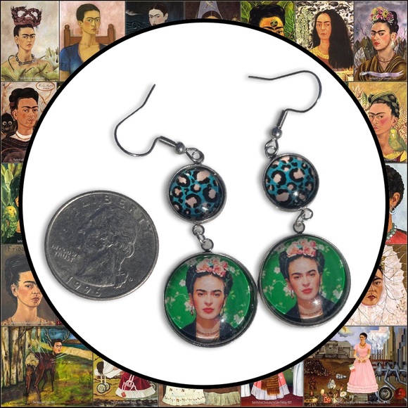 Frida Kahlo Dangling Earrings - Picture 3 of 5
